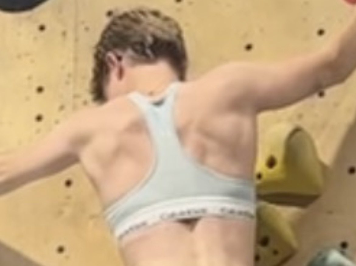 maïa is seeing bts tweet media