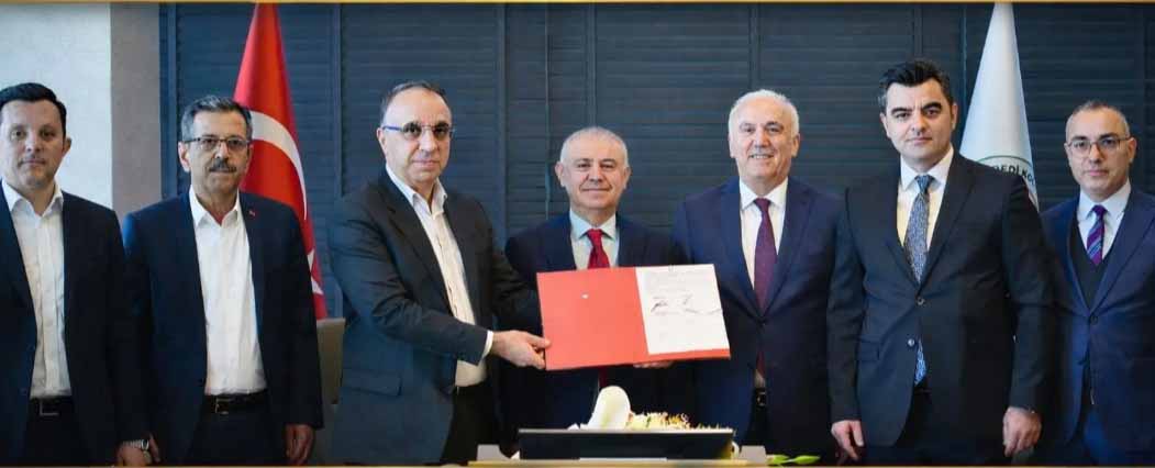 Tarım Kredi’de maaş tartışmalarının ardından toplu iş sözleşmesi imzalandı: Personel maaşına yüzde 34 zam!

📍Tarım Kredi Kooperatifleri’nde aylardır beklenen toplu iş sözleşmesi (TİS), Genel Müdür Hüseyin Aydın’ın 1,5 milyon lira aylık gelirine yönelik tartışmaların gölgesinde