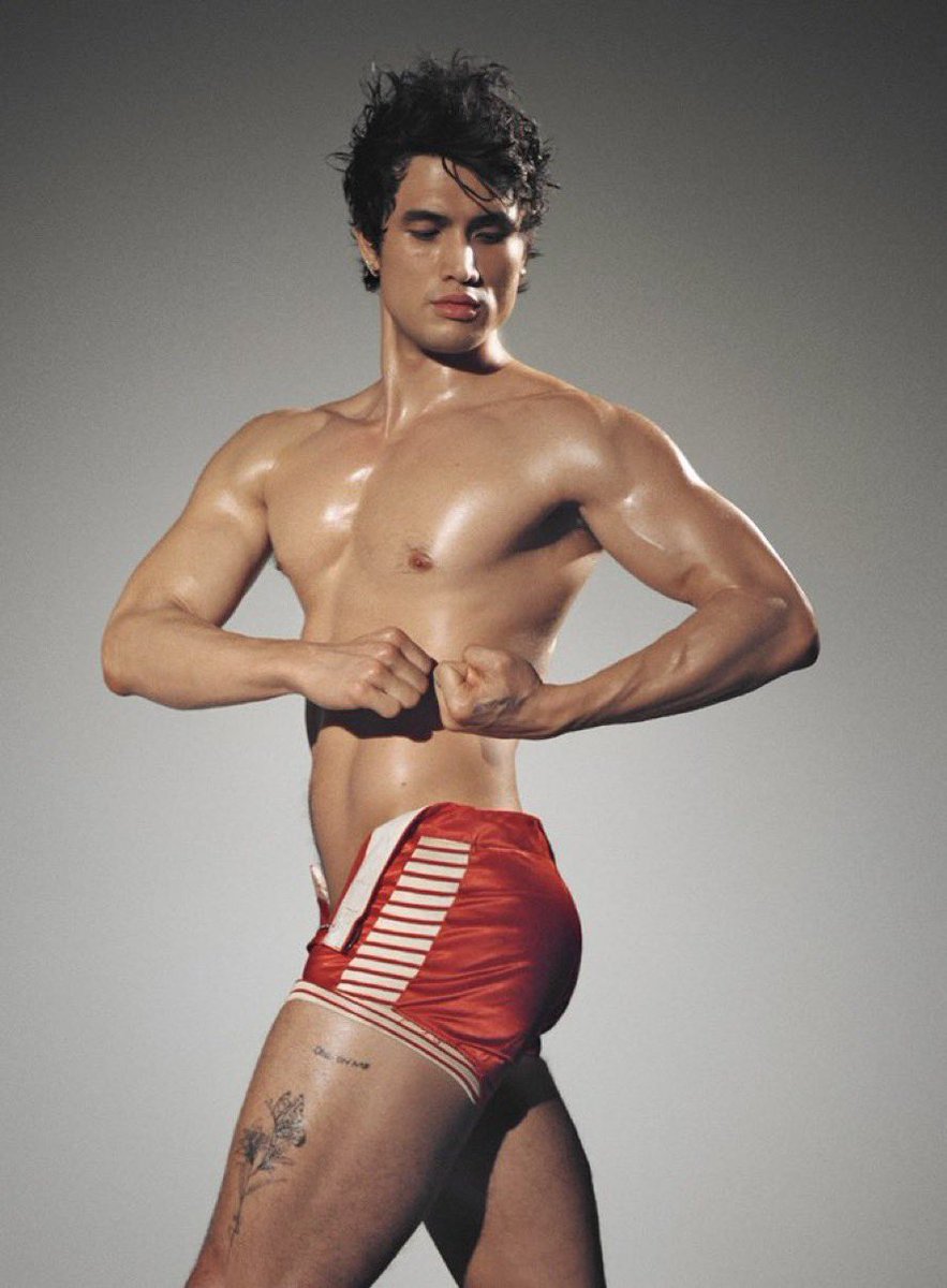 PreviouslySerie's tweet image. #Beef #Riverdale

🔵NOVEDAD🔵

El actor Charles Melton posa para el último número de la revista i-D.