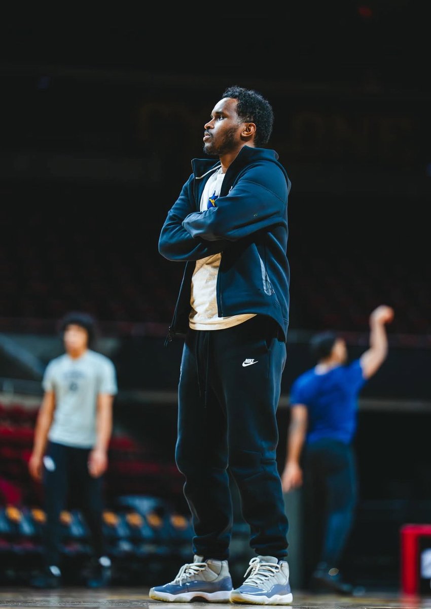 🏀⛰️🏈 tweet media