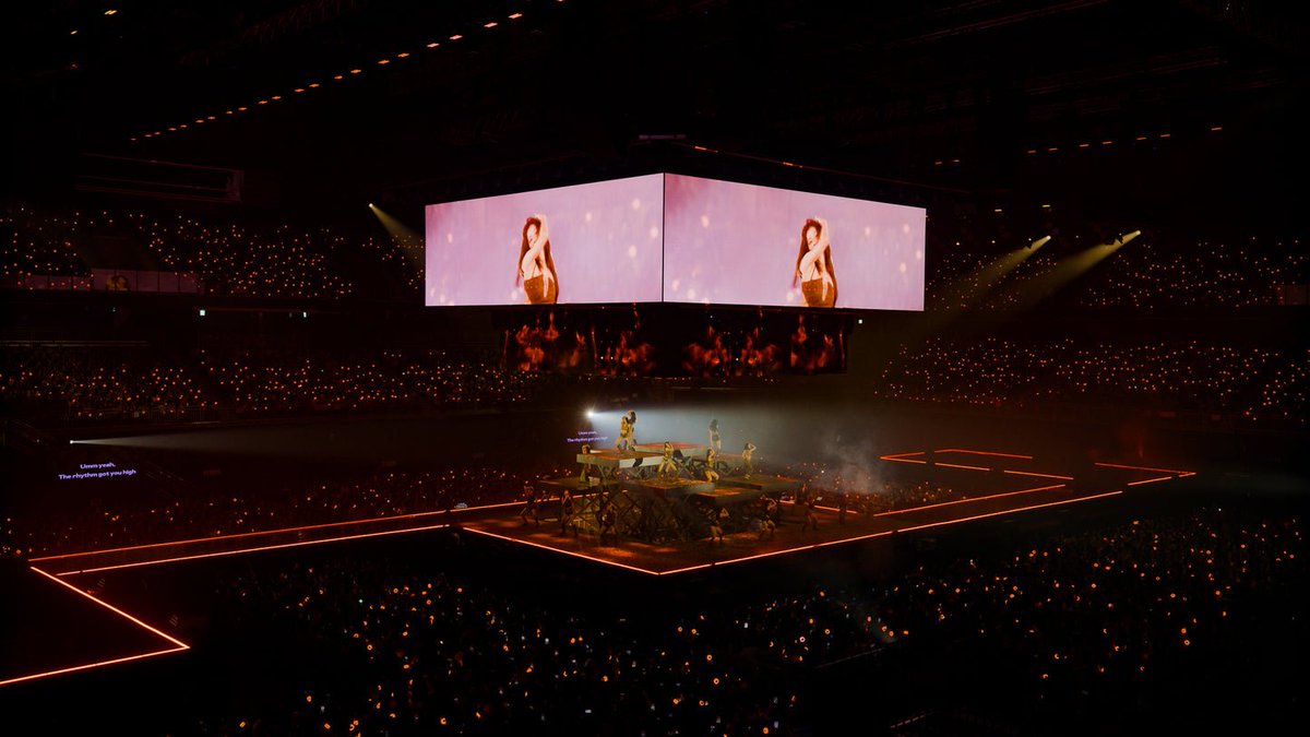 No labels, just Ally 𖣂 🍎 tweet media