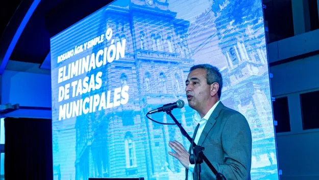 LT8 am830 tweet media