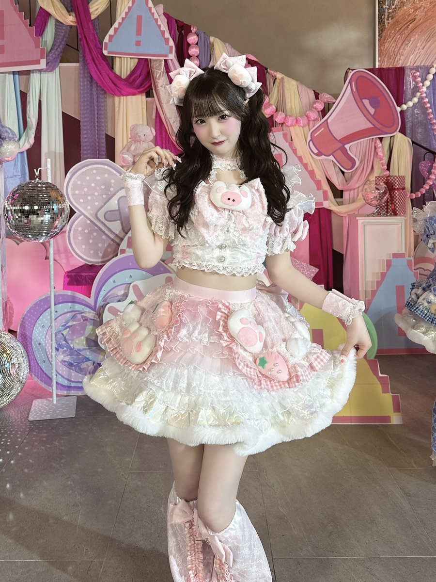 lvcharmnicoa's tweet photo. 今日はあいちゃんがサウナ行こ～～って誘ってくれたから行ってきたよദ്ദി𓈒 .ܸ .ܸ𓈒꒱໒꒱˖·
いっぱい汗かいたーーー！🧂՞ ՞
明日ついに会えるね♡♡
にこあのためにかわいく、かっこよくして来てね〰️🫰🏻
だいすき꜀𐔌՞꜆˶-    ̫ -՞𐦯꜆ ᶻ 𝗓 𐰁おやすみ💗 https://t.co/cfDZphanoF