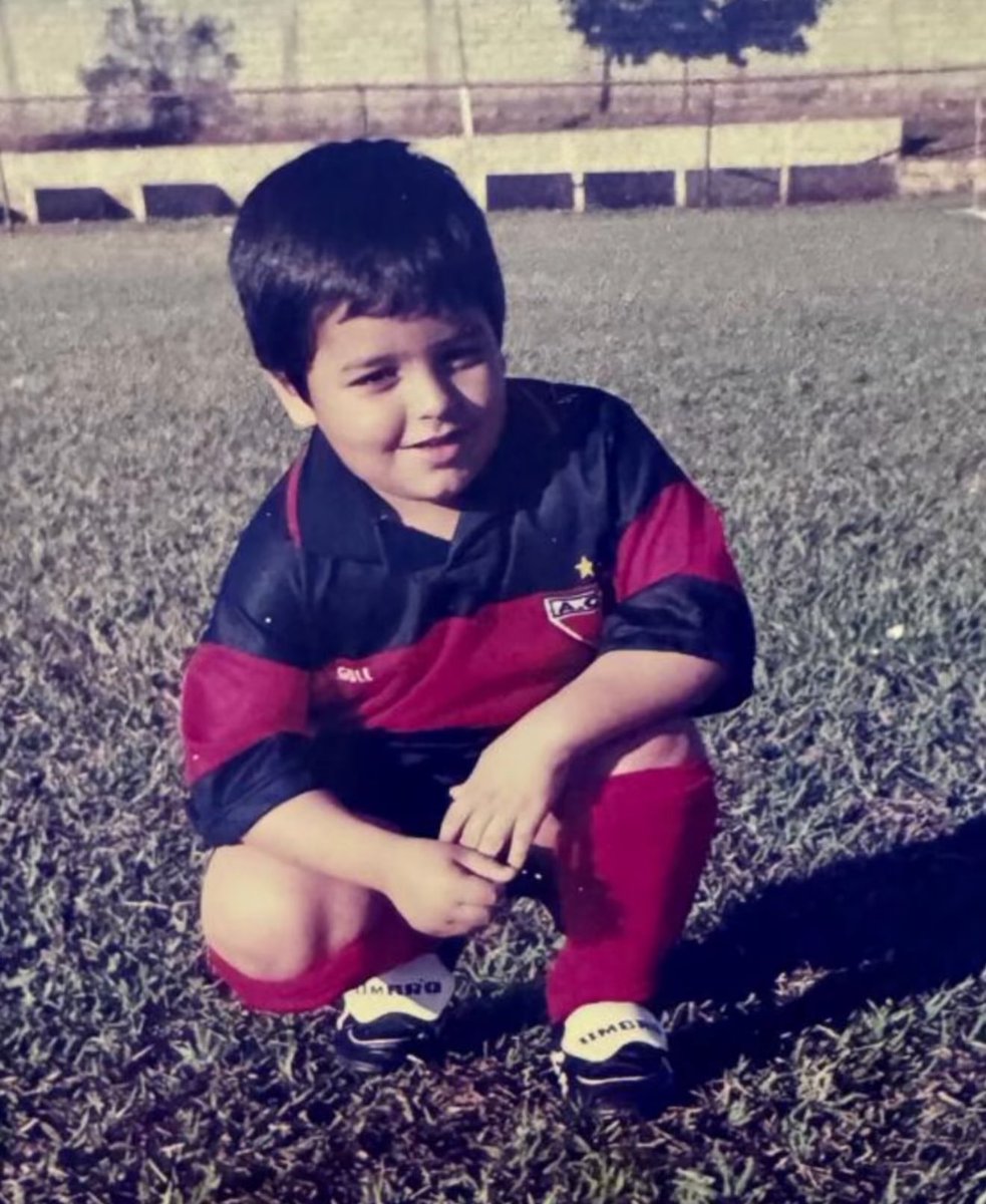 Hj a dupla <a href="/hugoeguilherme/">Hugo e Guilherme ❤️❌</a> é uma das maiores do país, recordista em acessos no <a href="/Spotify/">Spotify</a> , goianos com muito orgulho.

Tá na hora d uma matéria sobre o time de coração desse fenômeno né <a href="/GloboEsporteGo/">Globo Esporte Goiás</a> <a href="/geglobo/">ge</a> <a href="/tvsdesportes/">Serra Dourada Esportes</a> <a href="/espn/">ESPN</a> <a href="/vinicius_moura/">Vinícius Moura</a> <a href="/OPopularEsporte/">O Popular Esporte</a> <a href="/jornal_opopular/">O Popular</a>