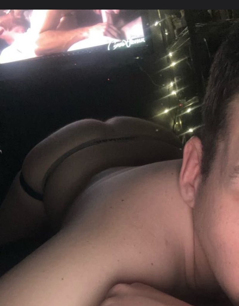 bottomboy tweet media