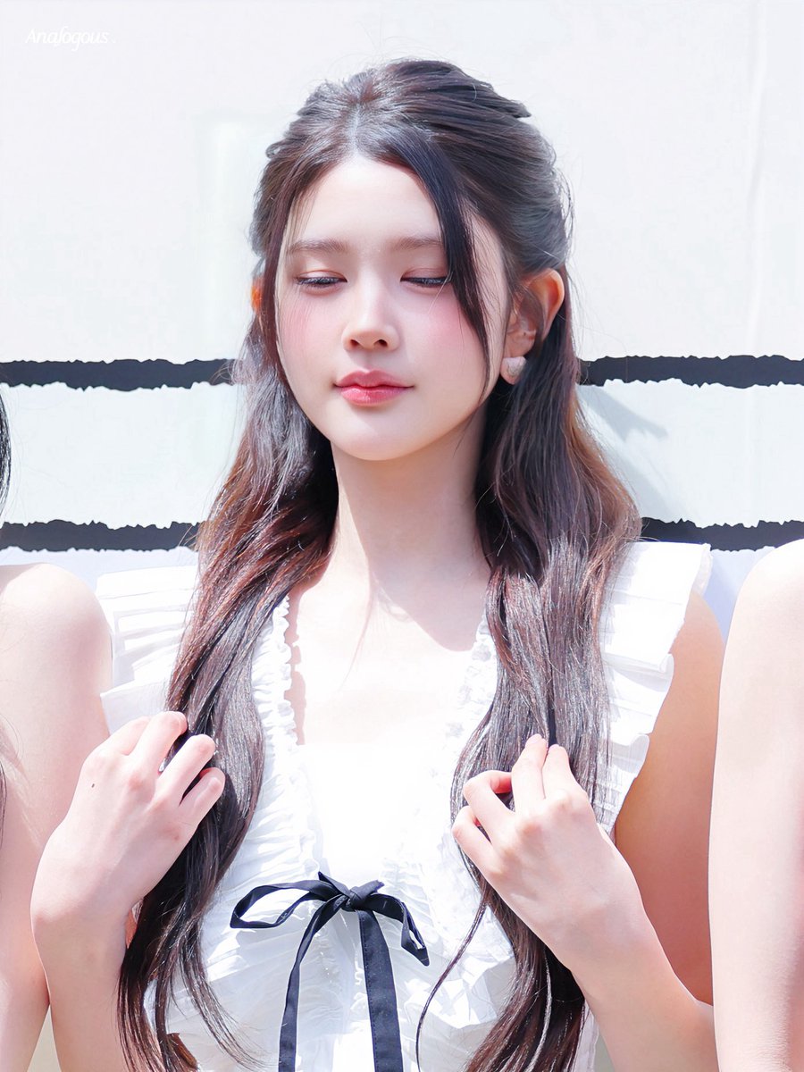 Analogous tweet media