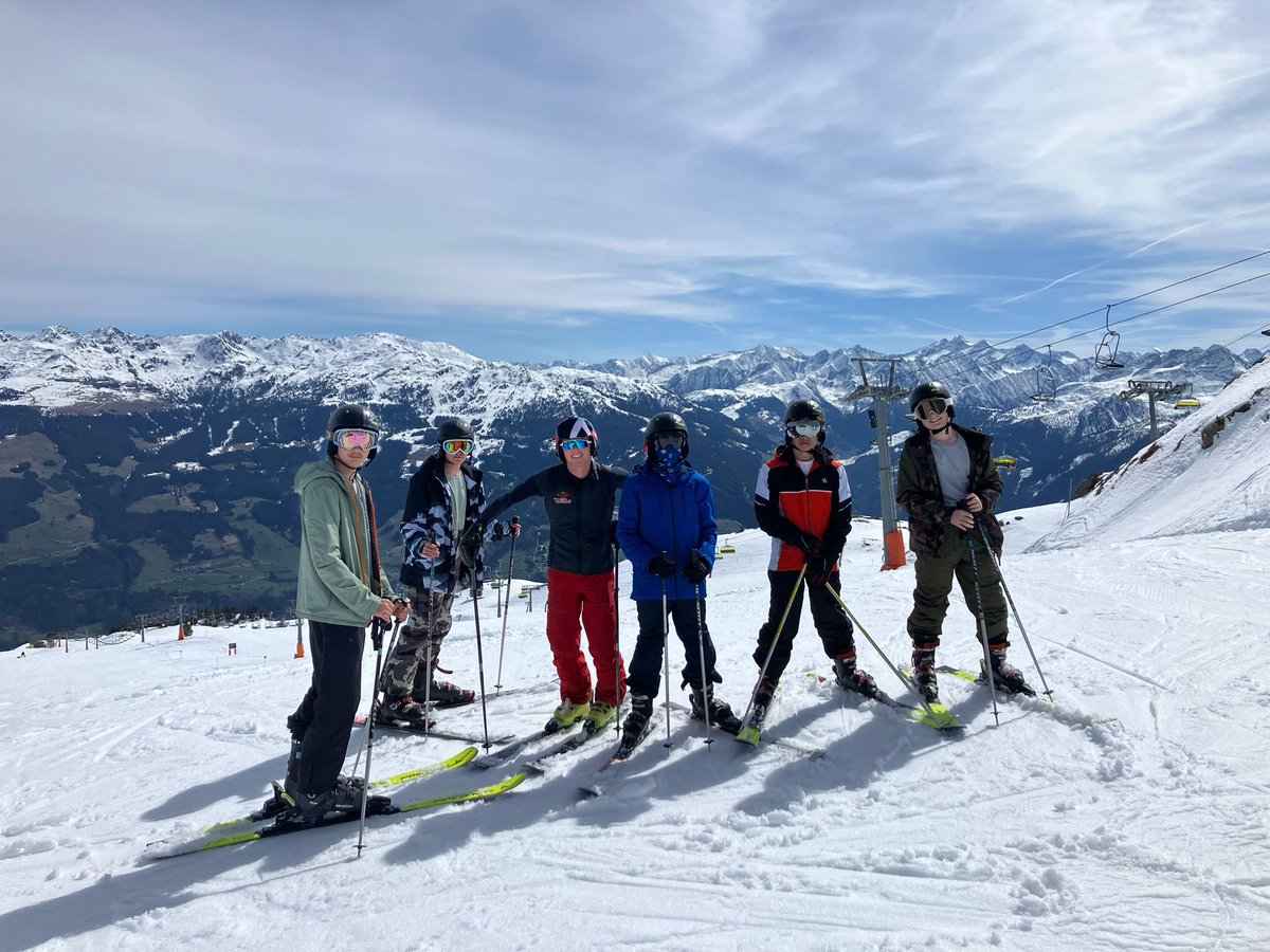 Ski Club Catholic HS Chester tweet media