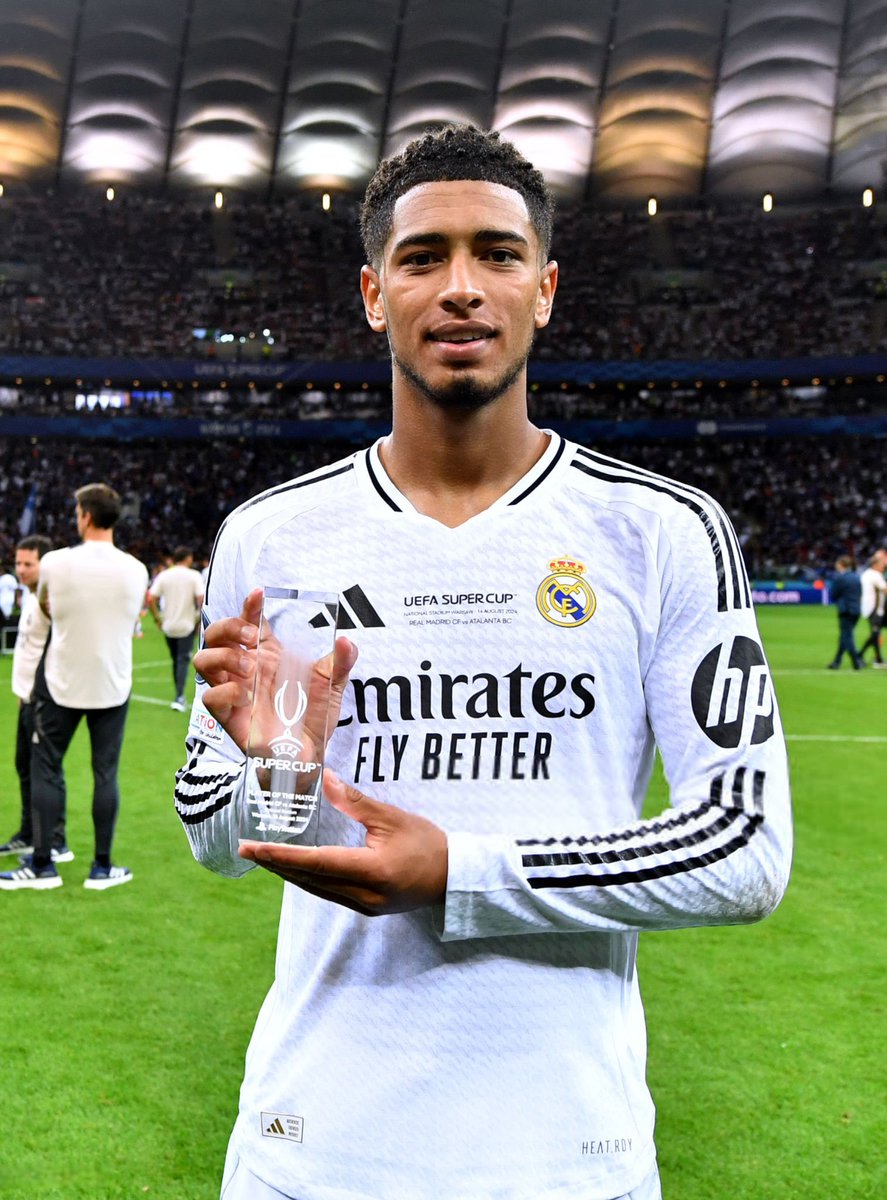 (fan) REAL MADRID FANS 🤍 tweet media