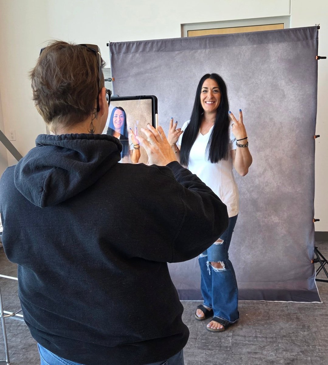 StudentLifeWCCC's tweet photo. This week, we hosted our Grad Bash, where members of the class of 2026 could pick up graduation regalia, sit for professional headshots, and more! Future alumni are on the way! https://t.co/xkgDQA3t6K