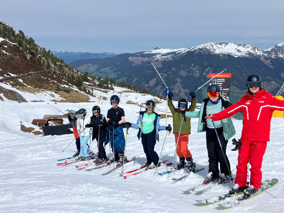Ski Club Catholic HS Chester tweet media