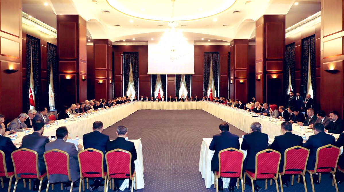 📍AK Parti Genel Merkezi

AK Parti Teşkilat Başkanımız Sayın Ahmet Büyükgümüş’ün başkanlığında İl Koordinatörleri istişare ve değerlendirme toplantımızı gerçekleştirdik.

Toplantımızın Ülkemiz ve Teşkilatımız için hayırlara vesile olmasını diliyorum.