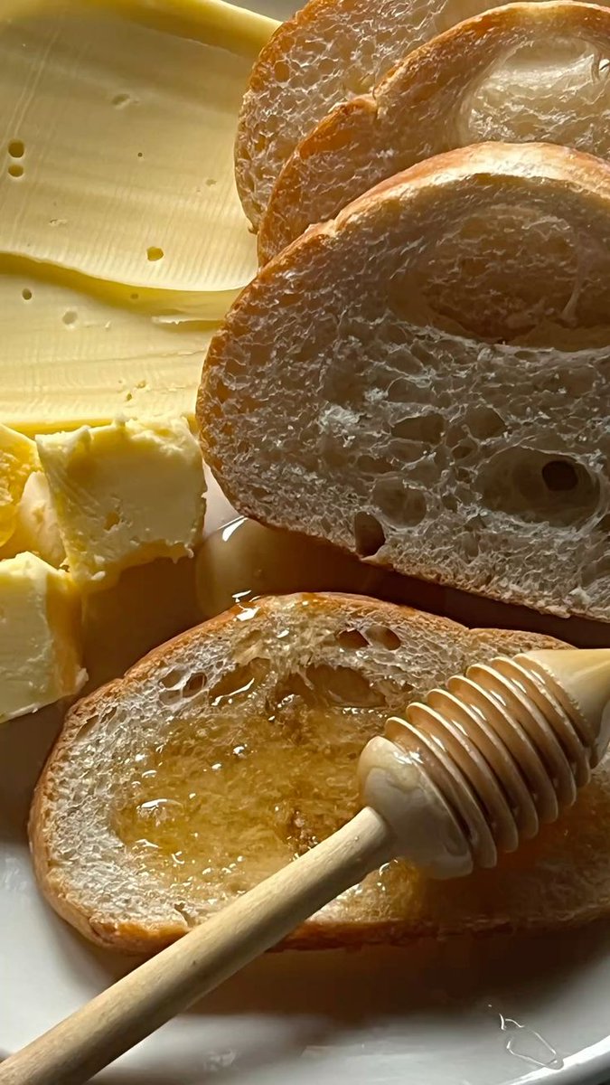 bilbilbites's tweet image. 🍯˚ ༘ ೀ⋆｡˚ BUILD YOUR HONEY BREAKFAST: FUN FOOD POLL
#InteractiveThread #Honey #Sweets #SweetBreakfast #FoodPoll