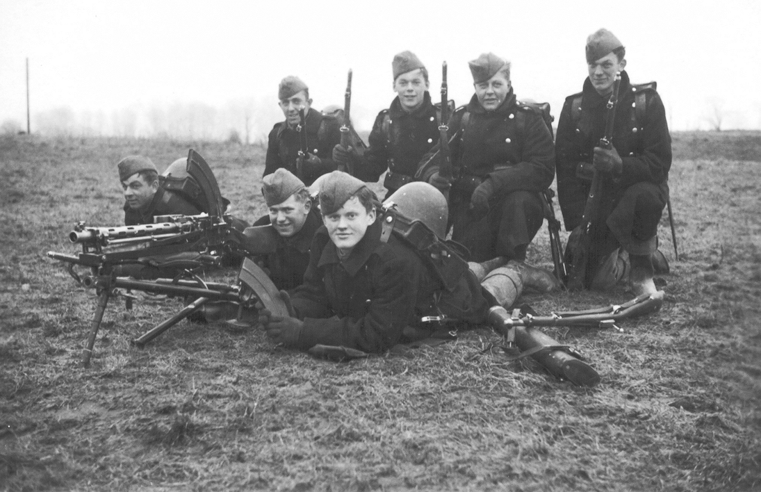 denafrid's tweet photo. 9. april 1940 🇩🇰🇳🇴 

#9april 
#WW2
#Danmark #Norge https://t.co/N7H9Gjr909