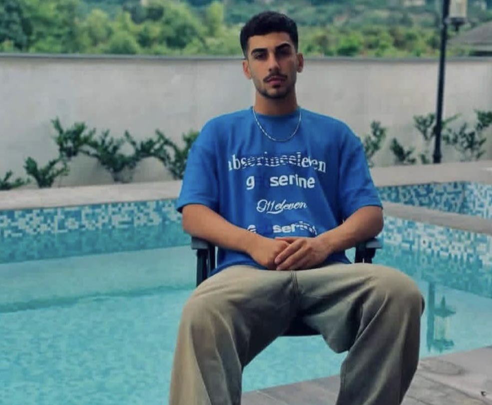 Parisa🐈 tweet media