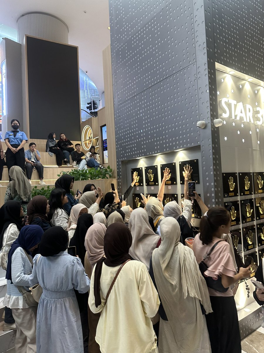 Melfz🕸️ 🎸 tweet media