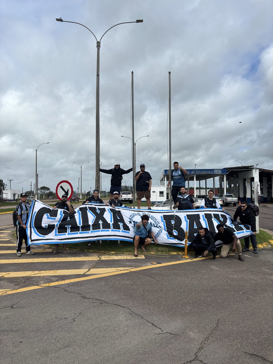 brayangoncalve5's tweet photo. Grêmio e nada mais. 🇺🇾 https://t.co/kN0qKmBS5w