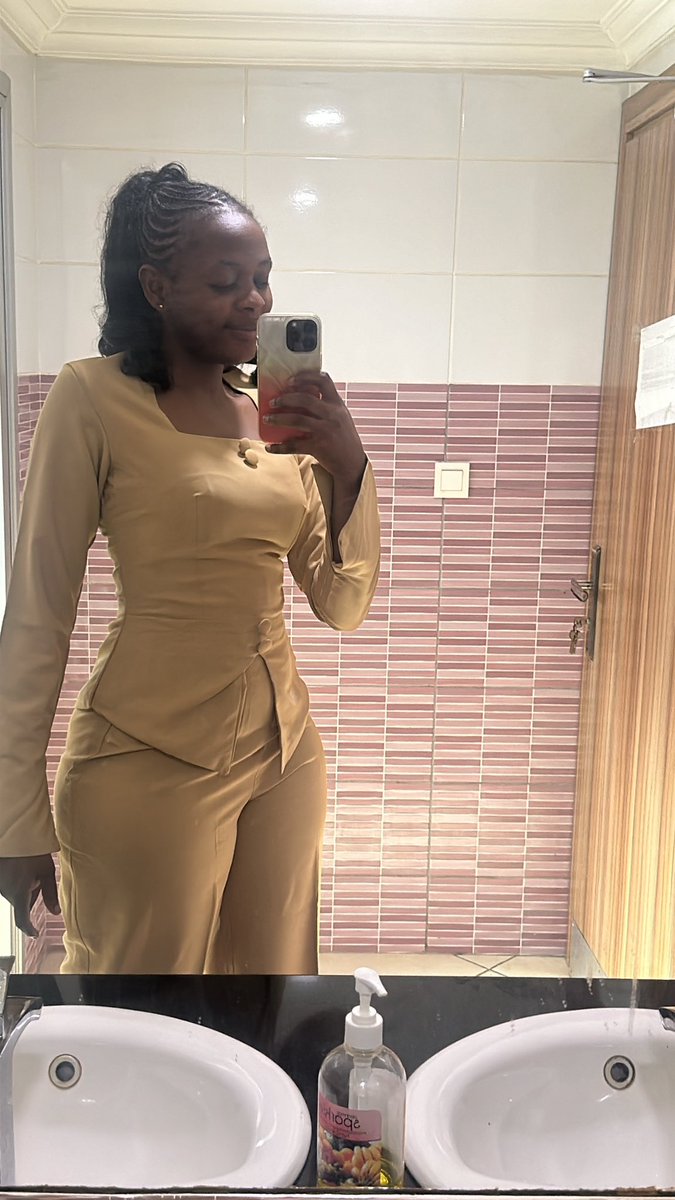 madam💋 tweet media