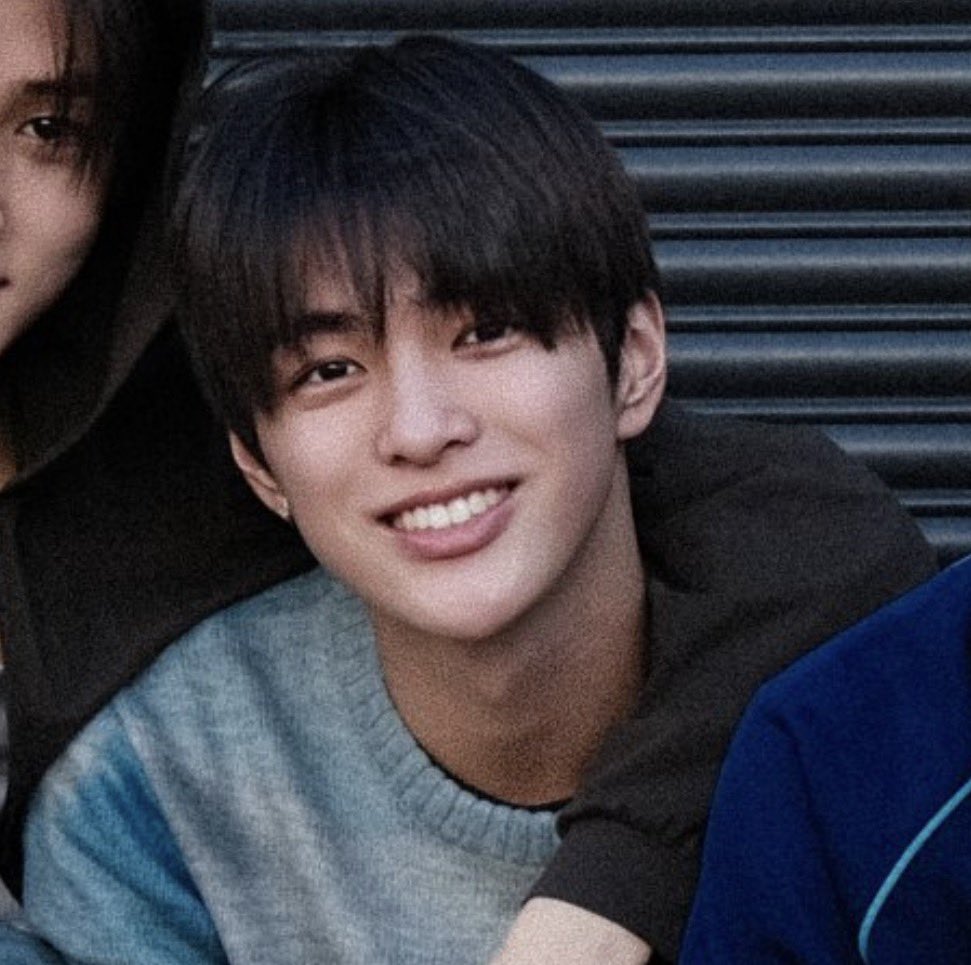 안건호 얼굴 tweet media