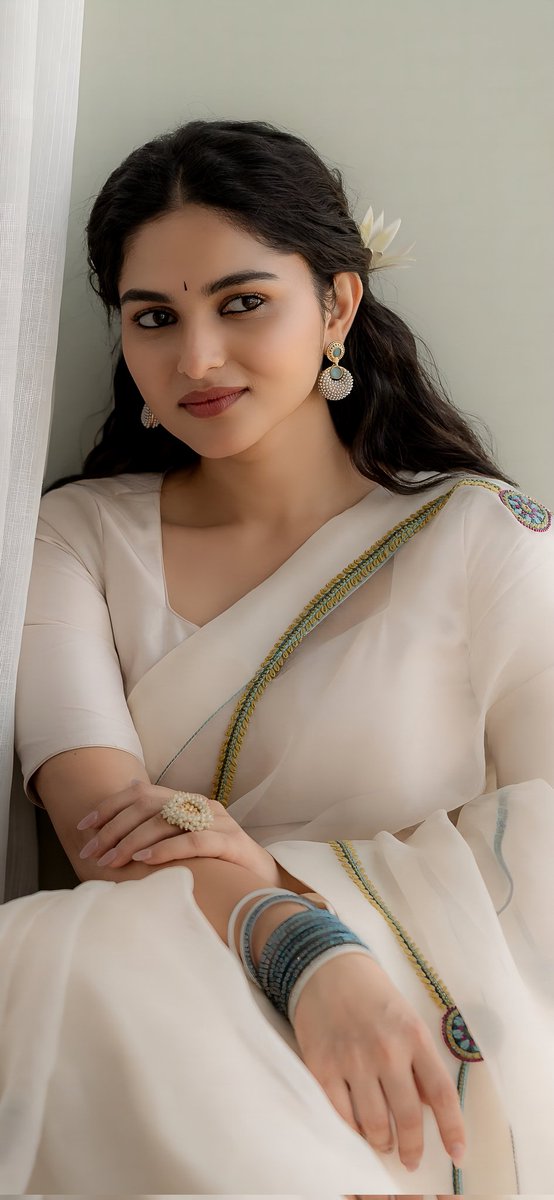 Mallu153022's tweet image. Kayadu 🥵

#KayaduLohar #KayaduLoharhot #kayadu