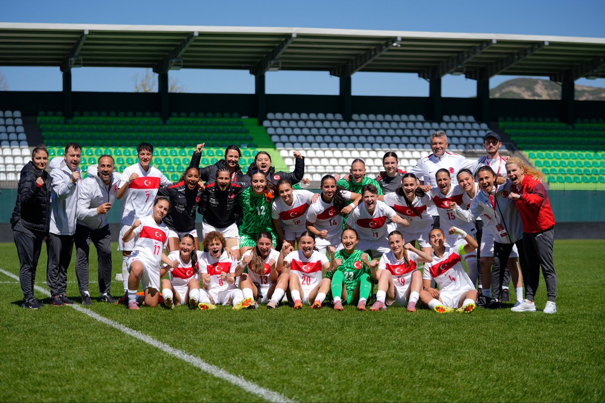 Türkiye #BizimÇocuklar 🇹🇷 tweet media