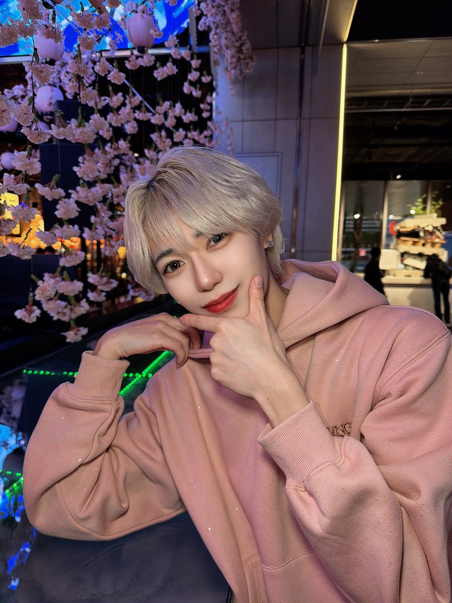 ましろ tweet media