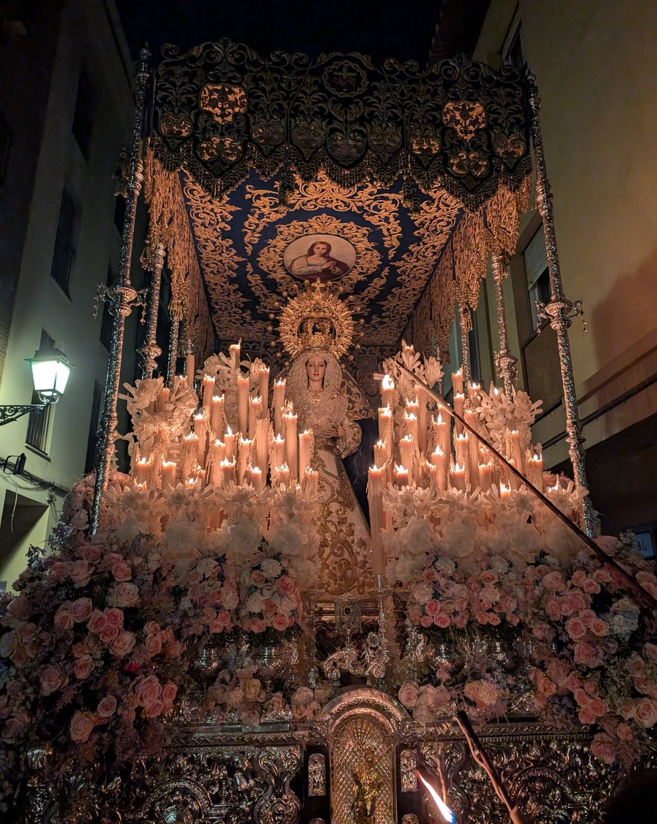 Alberttto02's tweet photo. Noches de Jueves Santo.
@Pasionyestrella https://t.co/iDsTC5NtJ8