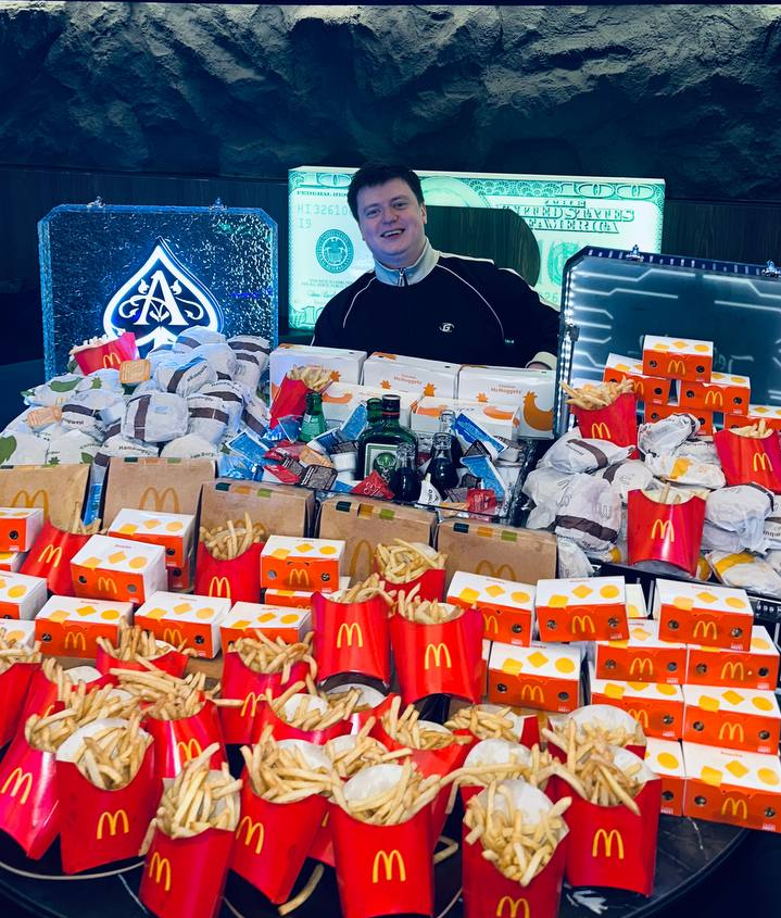 tacoolmemecoin's tweet photo. #mellstroy fun https://t.co/sdWCHOiUN9