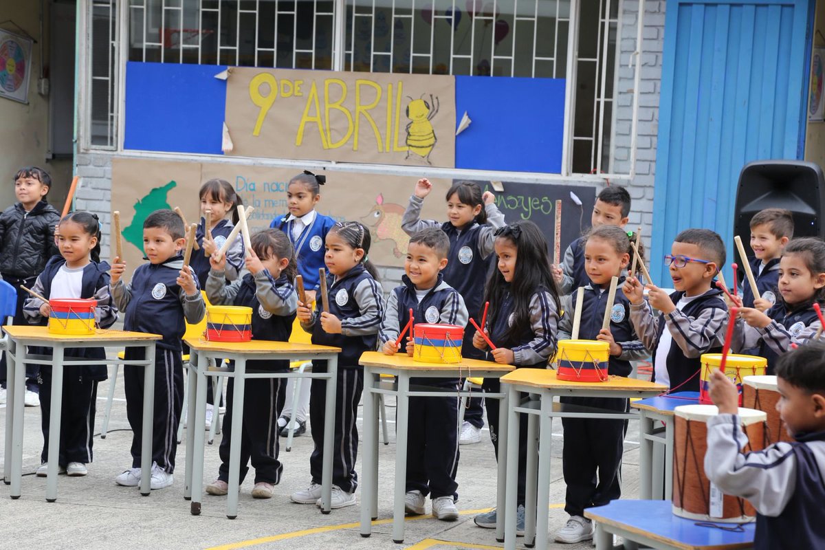 Secretaría de Educación de Bogotá tweet media