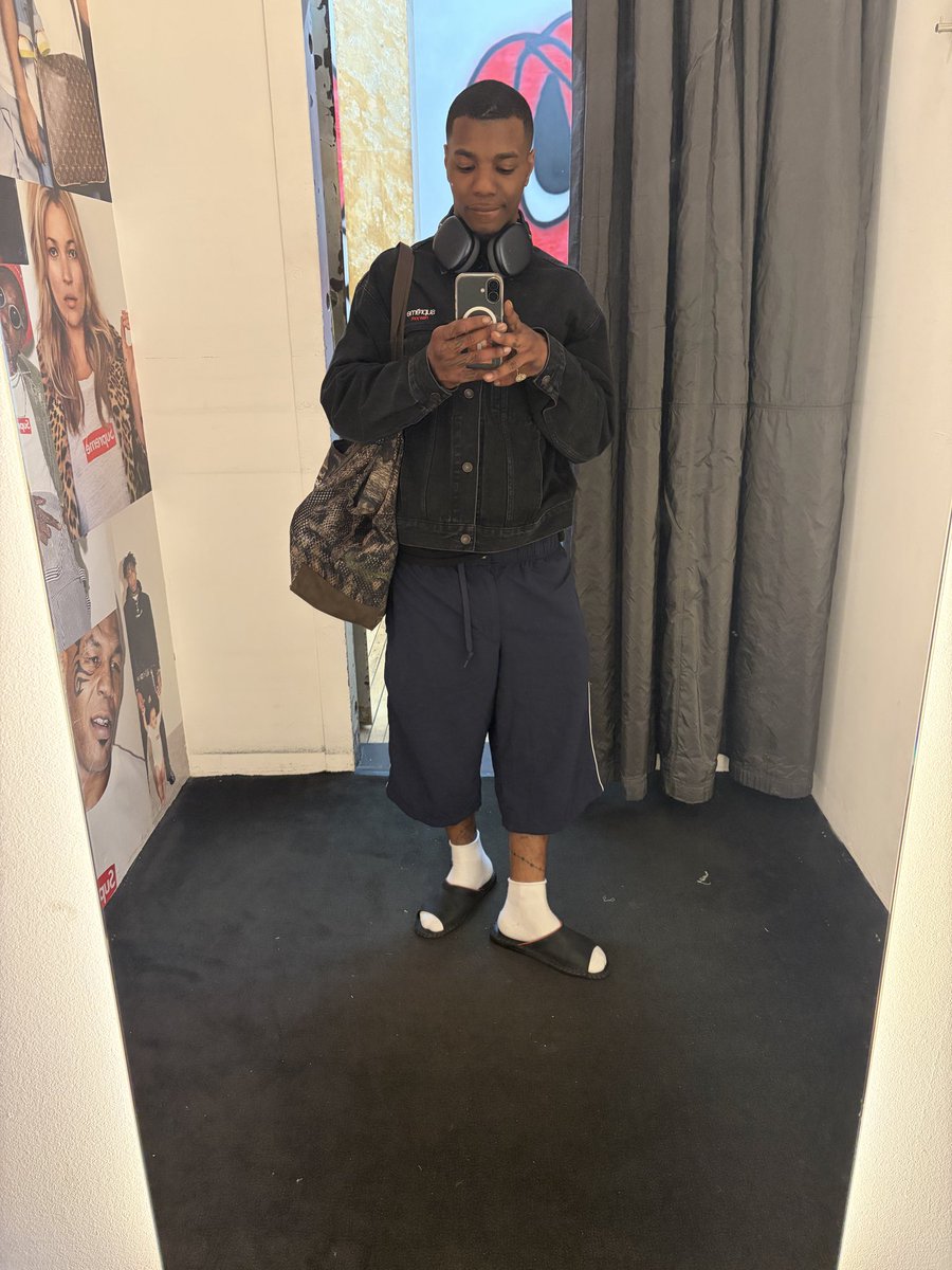 WHOAREU9999's tweet photo. 🤷🏾🤷🏾🤷🏾 https://t.co/b71yQl4X4l