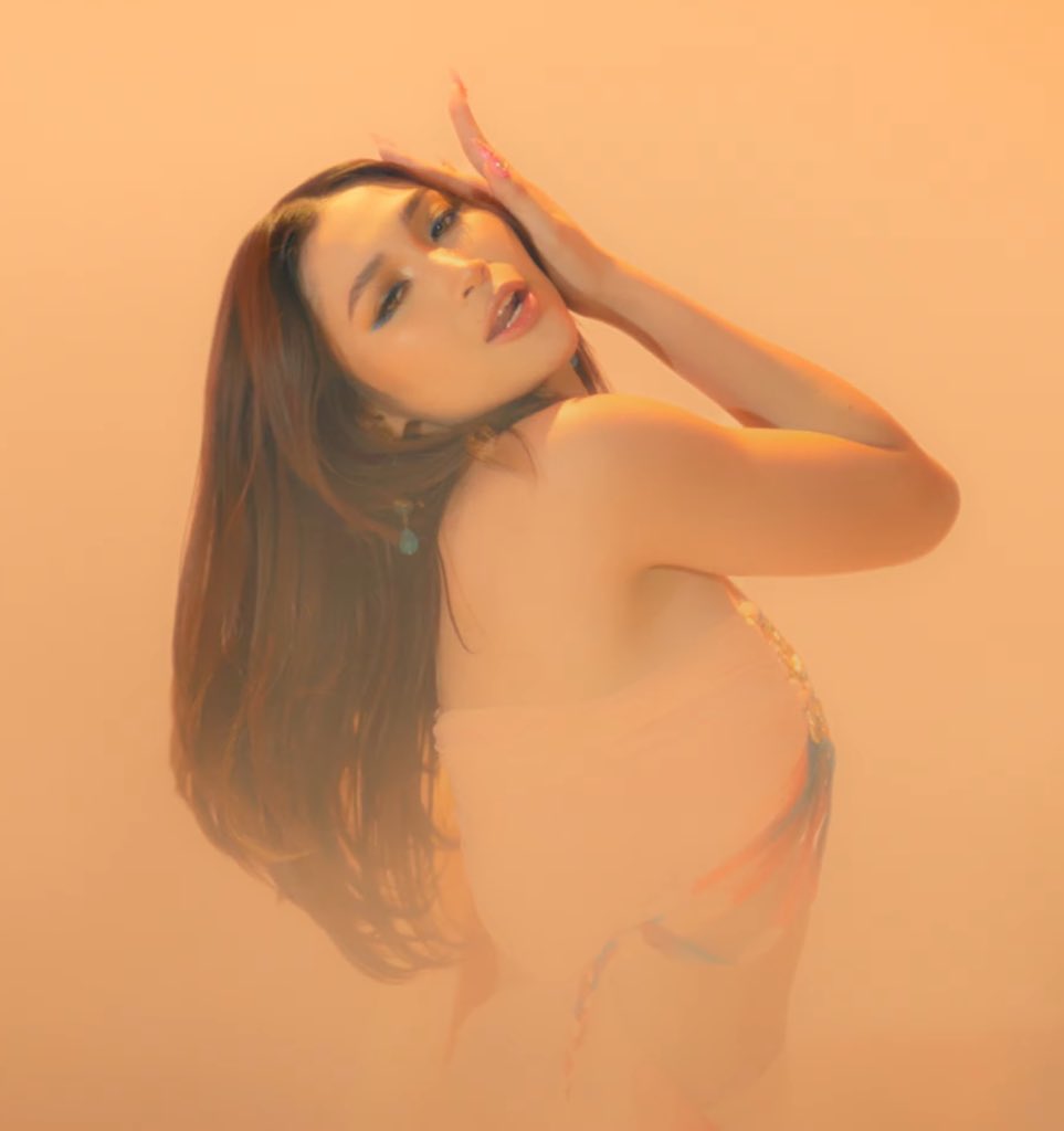 Nini 지니 ⟢ tweet media