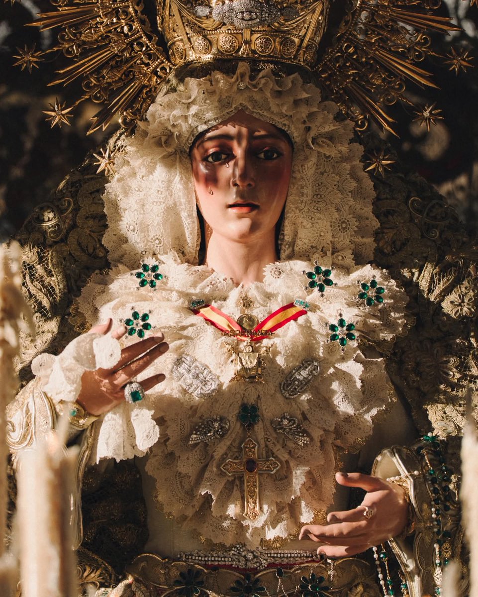 La definición perfecta de humillar al sol cuando amanece.