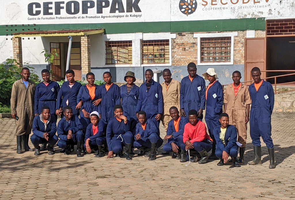 cefoppaka's tweet photo. @cefoppaka ikomeje kwakira abanyeshuri bo mu mashuri y'imyuga n'ubumenyingiro atandukanye muri gahunda y'imenyerezamwuga Ku buhinzi n'ubworozi.
iki gihembwe twakiriye abanyeshuri 18 bo muri L4 na L5 baturutse muri @mambaTSS , @GSkibyimbaTSS,@kabutaretvet . https://t.co/Qe4ubOeihA
