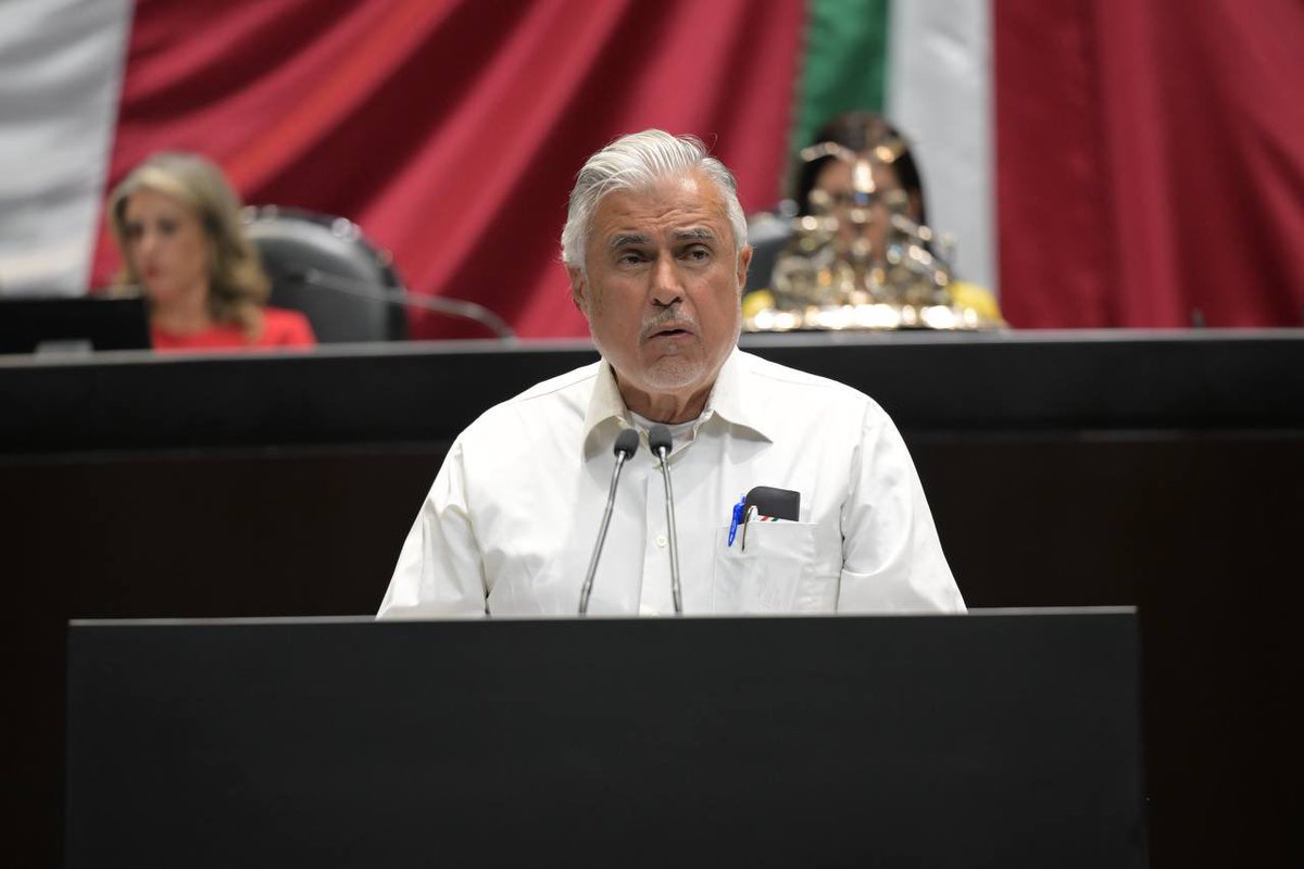 NarroJose's tweet image. Tras 17 horas de sesión, en la Madrugada aprobamos el #PlanB de nuestra presidenta @Claudiashein, se ponen límites al gasto de congresos, se recortan privilegios y se termina con los lujos pagados con dinero público.

Se acabaron los excesos que normalizaron el #PRI y el #PAN.
El