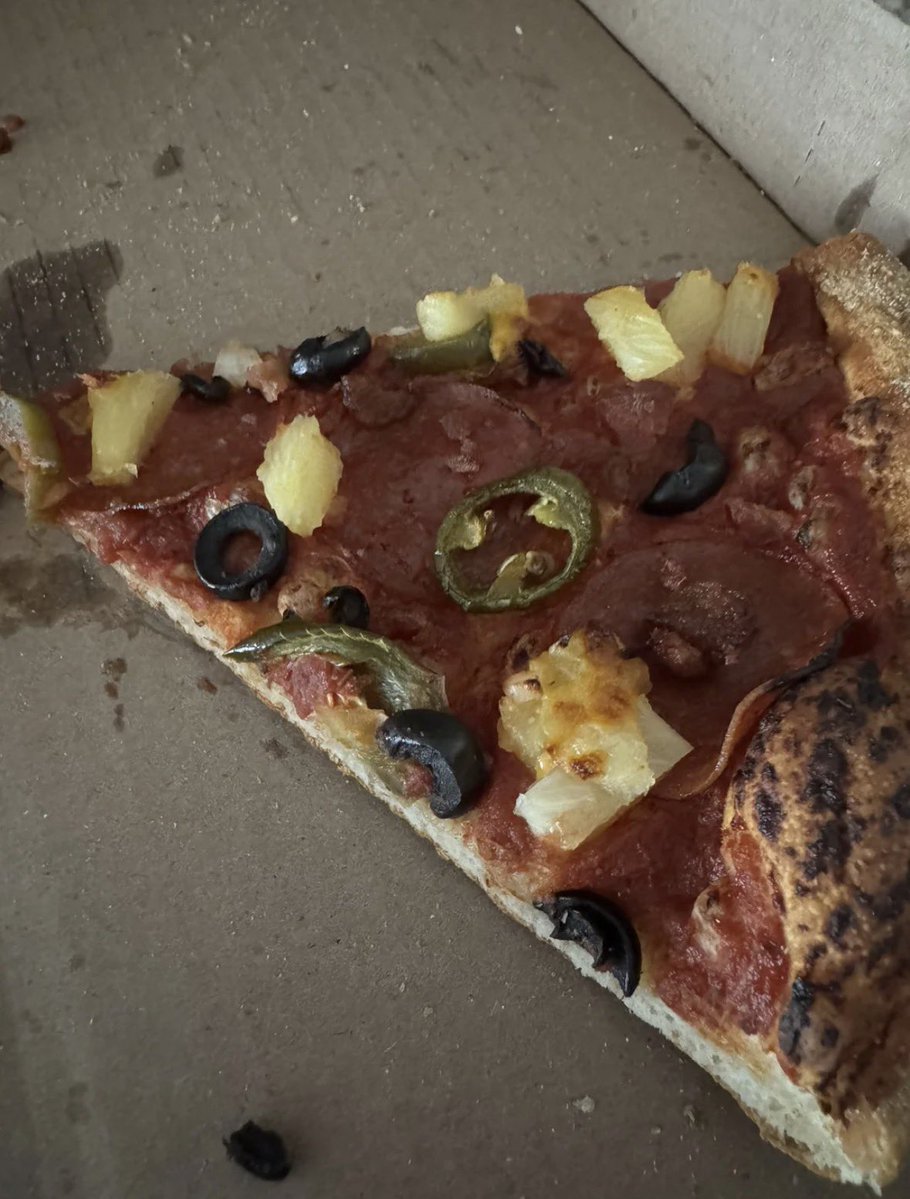 EatinErni tweet media