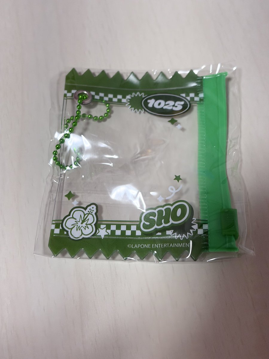 jo___1211's tweet photo. JO1 JO1DER SHOW 2026 永縁 EIEN 
カプセルトイ ガチャ 交換

【譲】 
缶バッジホルダー 與那城 

【求】
同異種 白岩、木全

郵送or東京ポップアップ4/11午前での交換希望です🤲🏻 
お心当たりのある方はお気軽にお声がけください🪄︎︎

 #JO1交換 https://t.co/gkEXyW6W7x
