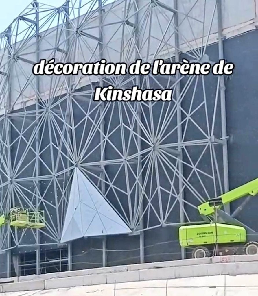 2LaRepublique's tweet image. #RDC : Les travaux de finition extérieure de Kinshasa Arena ont débuté ! ✊🏾🇨🇩