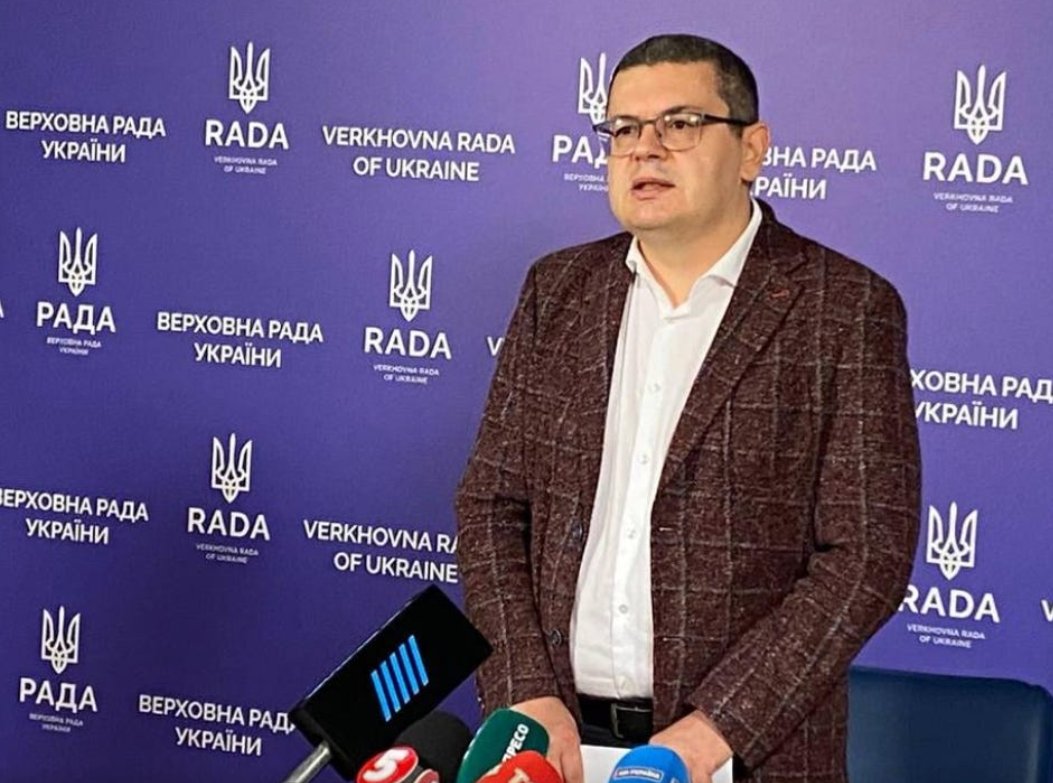 EventsUkraine's tweet photo. 'Ukraine has enough mobilization reserves to keep fighting for another 10 years, and even longer.

If you take the 2 million draft dodgers and divide it by 100 or 200 thousand soldiers currently at the front, you see that this mobilization resource allows one to wage war for at least 10 years'

- MP Oleksandr Merezhko