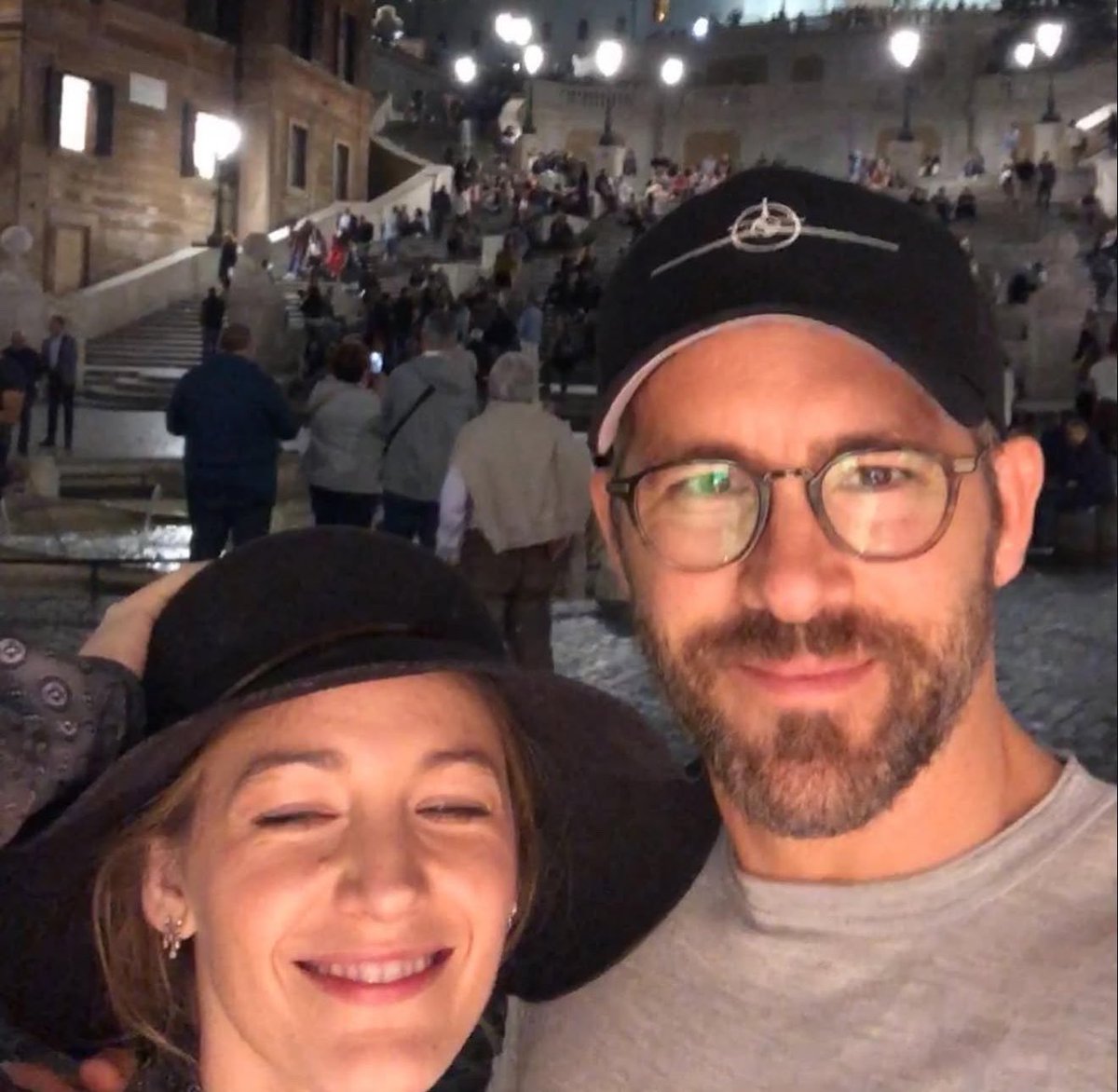 BL. 🦋 tweet media