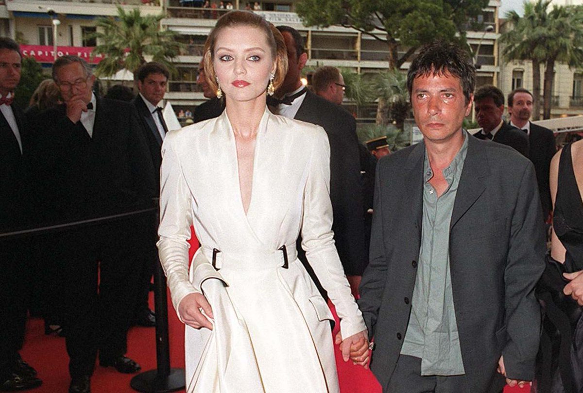 Fragments tweet media