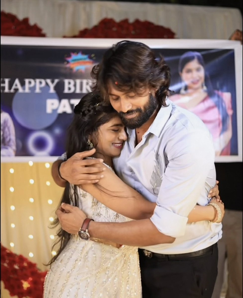 BSu1412934's tweet photo. Advance Birthday Wishes Paaru @PaaruOfficial dear 🥰. Dear Kamruddin @kamurudin1493, you're showing Gen Z kids how to take care of their girl. 🥰. Best wishes to Trippy and Happy. https://t.co/4yqxV0VIrh