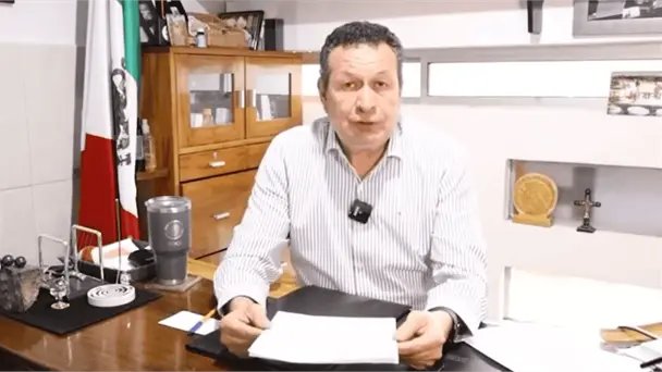 AmaneciendoMx's tweet image. Fócil Pérez acusa incremento de corrupción en gobiernos de Morena y cuestiona megaobras

El exsenador Juan Manuel Fócil Pérez denunció que la corrupción se ha agravado durante las administraciones morenistas y calificó…

amaneciendo.com.mx/focil-perez-ac…

#fócil #pérez #acusa