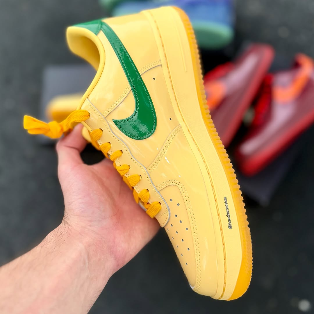 JustFreshKicks tweet media