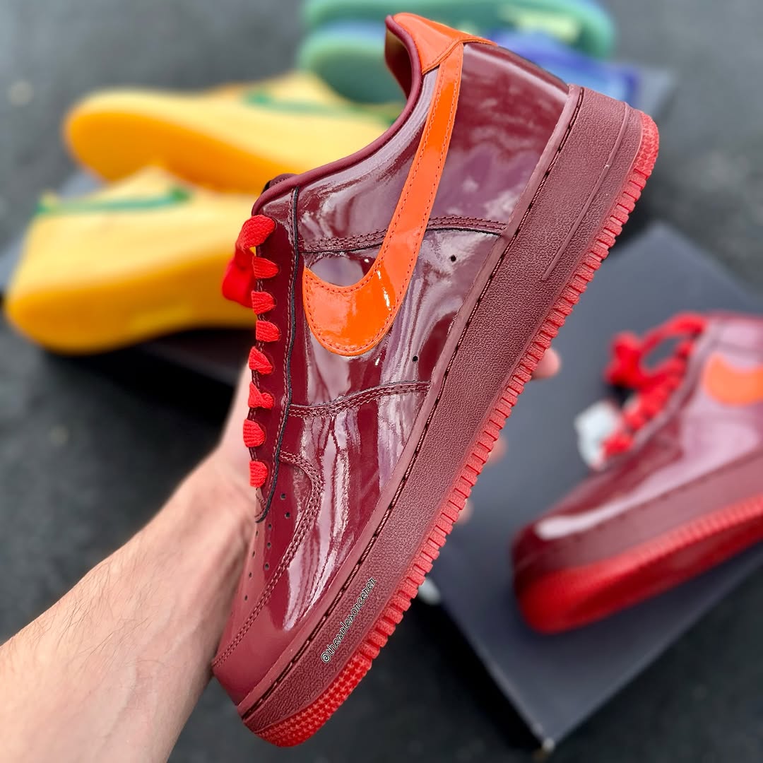 JustFreshKicks tweet media