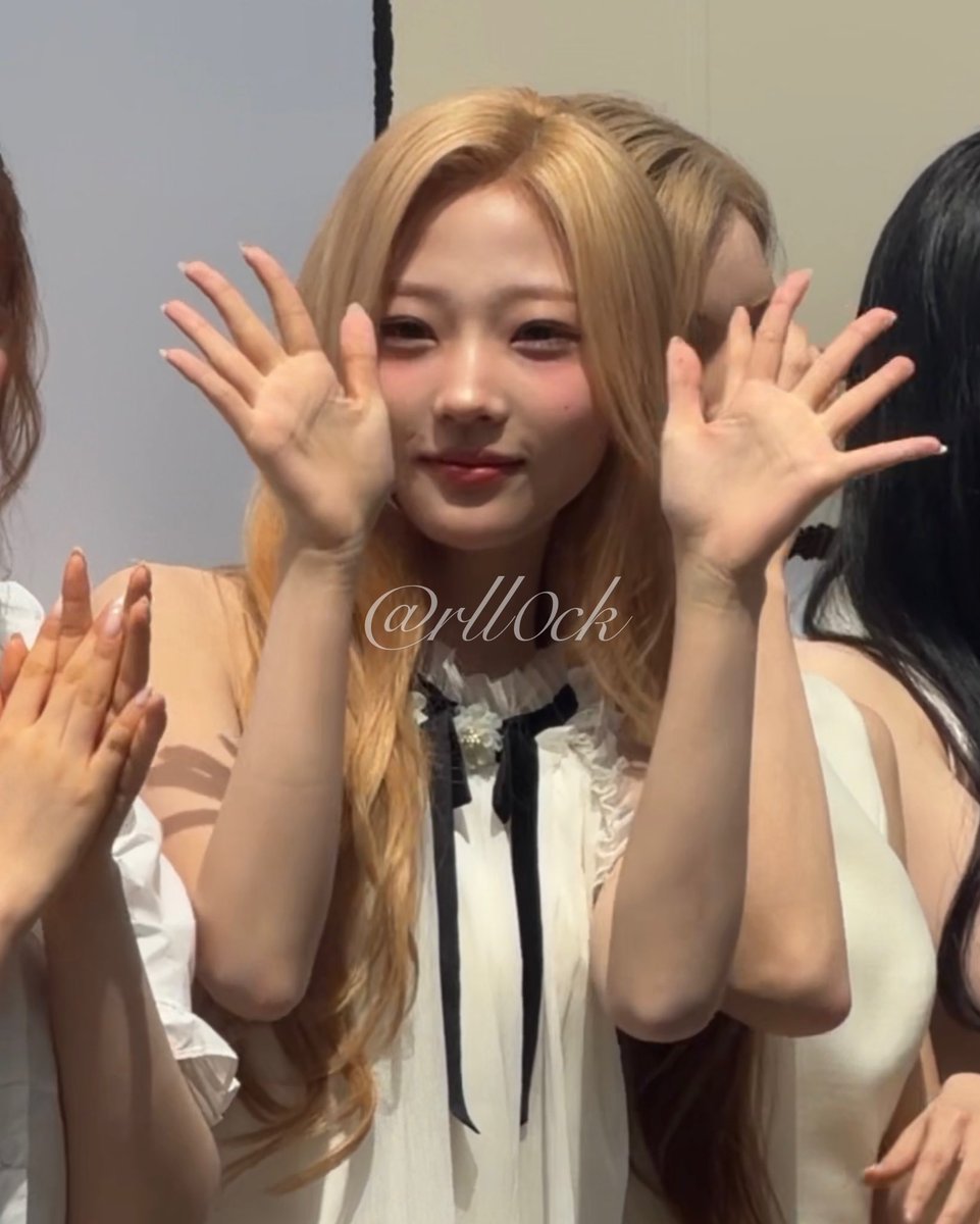 260409
하트~~🩷

 #Hearts2Hearts  #h2h   #2an #STELLA  #스텔라 #하투하 #하츠투하츠