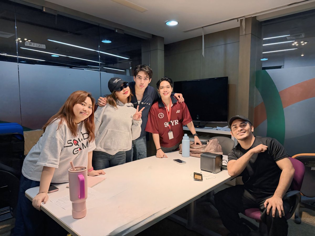 Yeng Joson 夏 秋 冬 🌻♑︎ tweet media