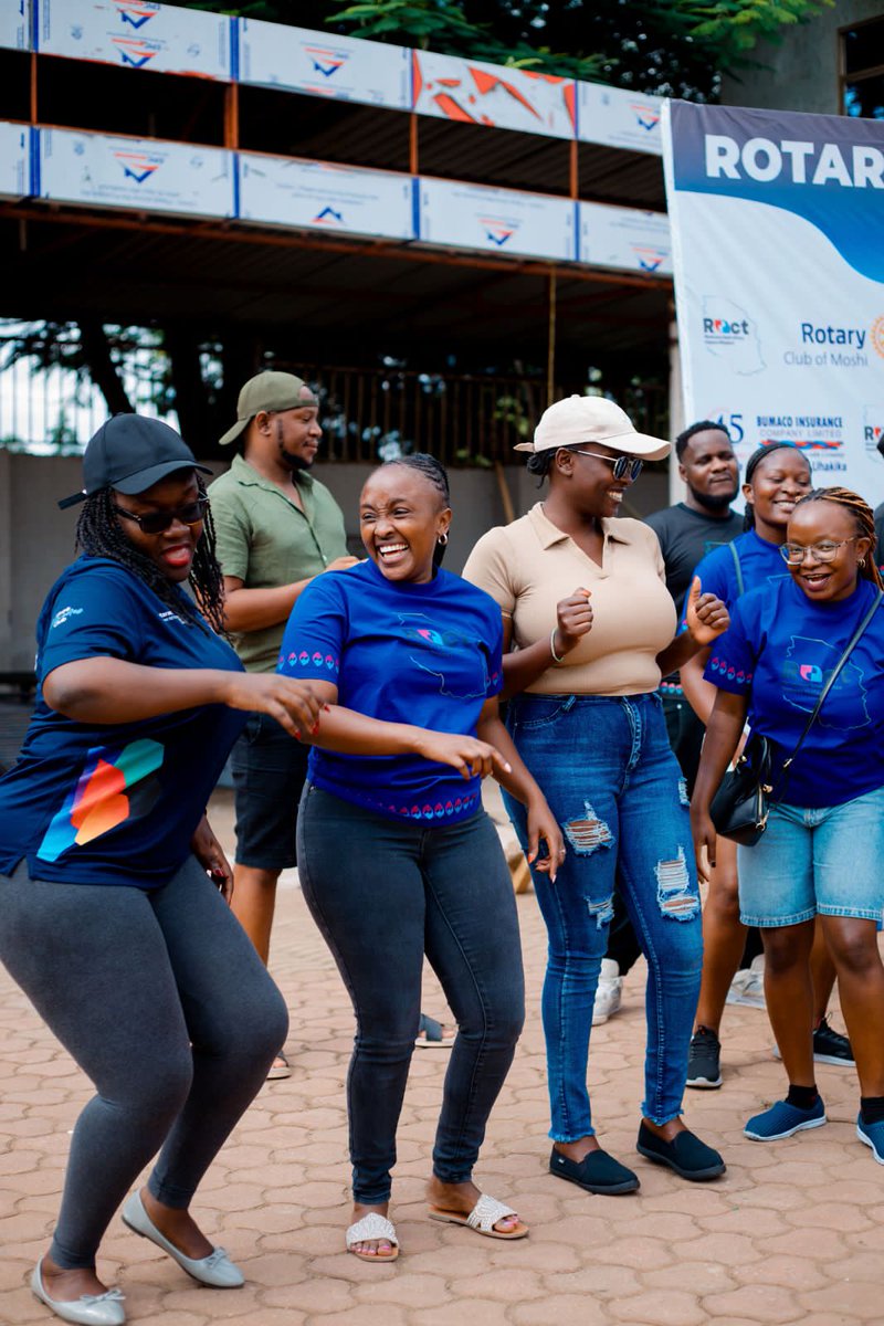 Rotaract District 9212 tweet media