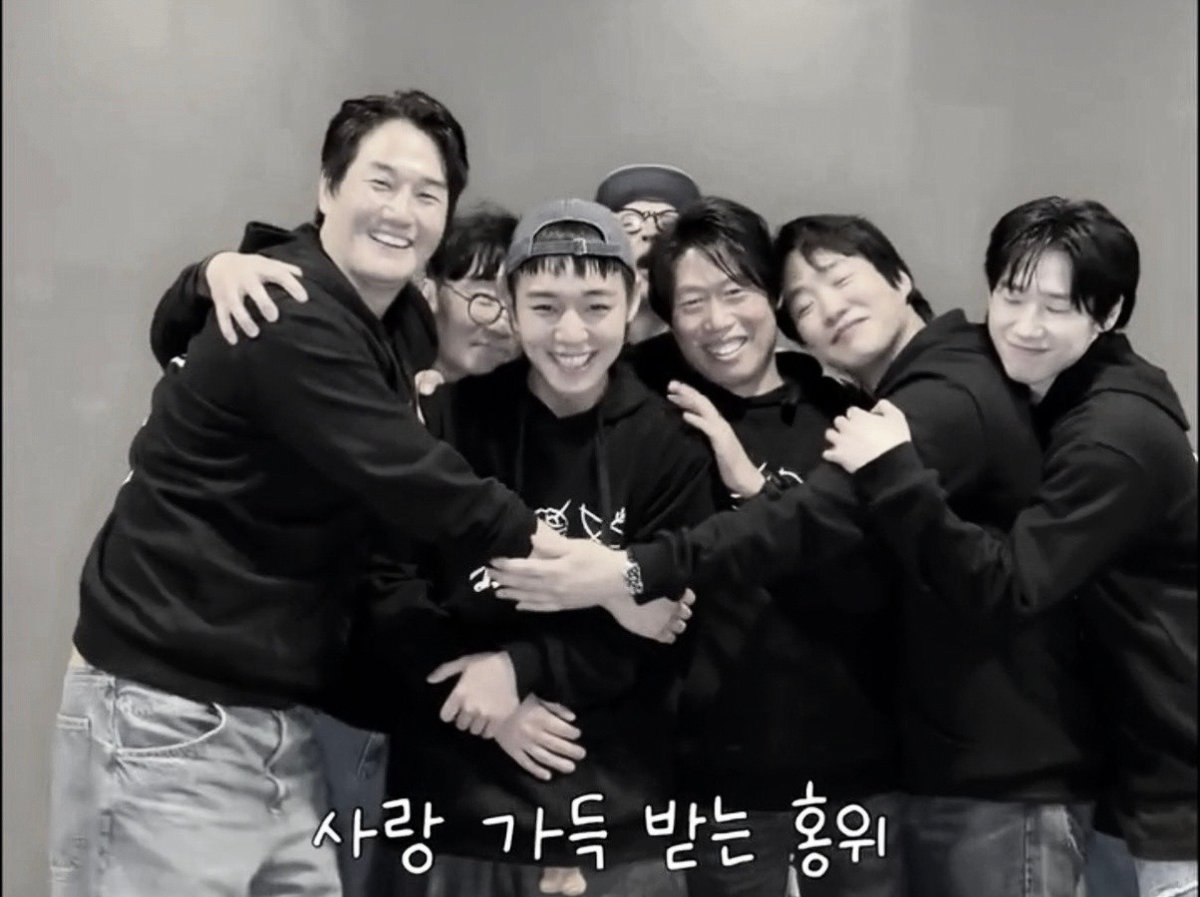 kdrama_menfess's tweet photo. •kdm• the King's warden ⚠️🔥

skrg jadi ngerti dgn istilah 'danjong ana' atau 'peluk danjong' yg rame di korea, setelah nonton the king's warden 😭

penonton ternyata pengen meluk danjong biar dia tidak "kedinginan" sendirian di "tempat itu" 😭😢 BUAT YG TAU-TAU AJA 🙏🏻😭 https://t.co/yKUdftCtcM