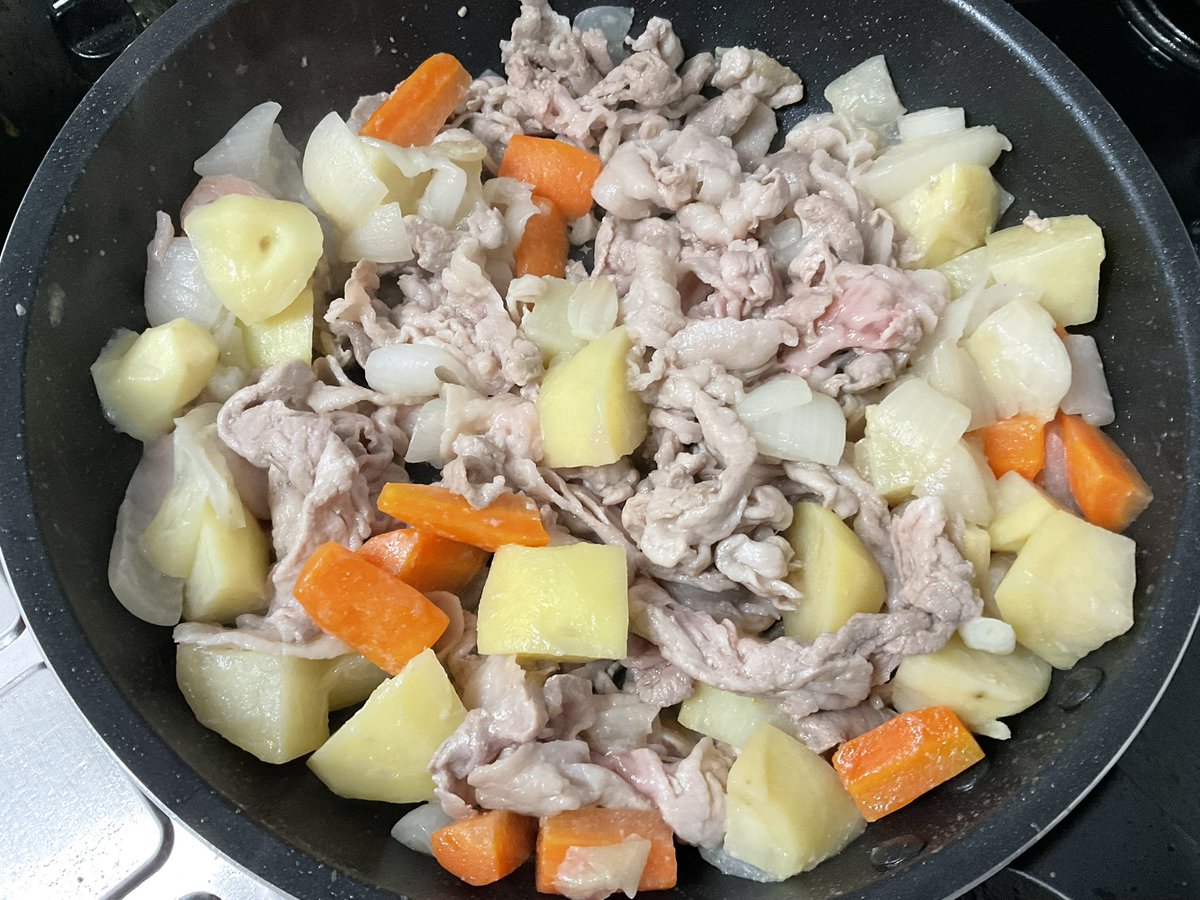 phares🥟🐏🍃🍁🧭 tweet media