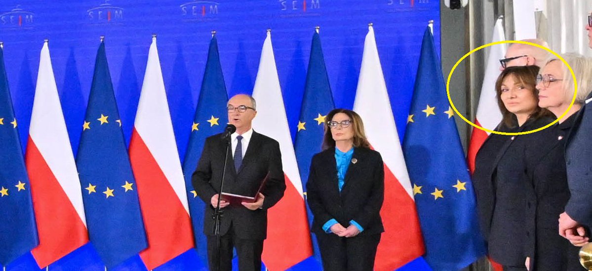 ɐllǝnuɐɯı tweet media