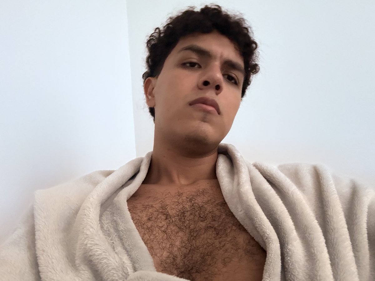 esteban tweet media